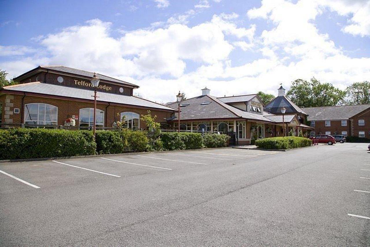 Premier Inn Kettering Buitenkant foto